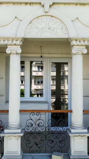 Macedonia Square Apartment